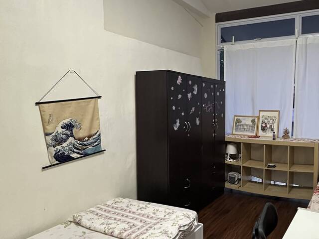 Cozy room for students/interns at Siglap