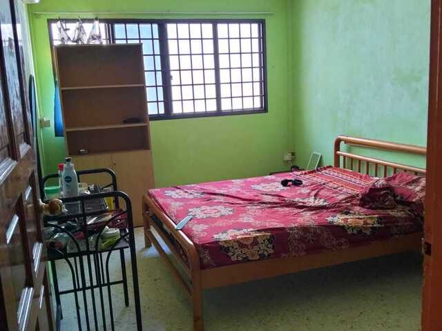 ROOM FOR RENT $400 cooking allowed *very cheap*