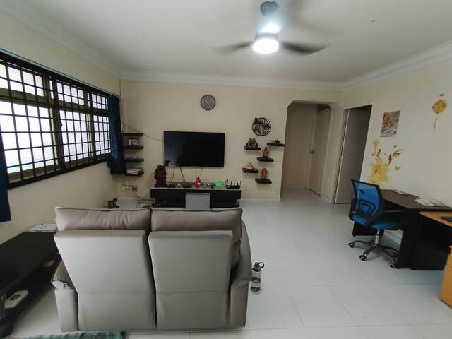Near yewtee MRT room rental