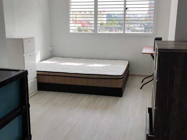 Newly renovated house, common room for rent!
