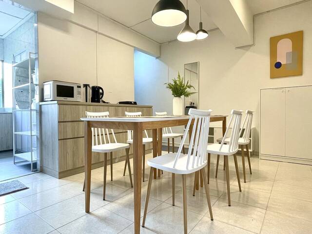 Lowest Premium Room for rent in Chinatown with High speed Wi-fi