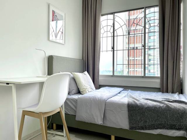 Lowest Premium Room for rent in Chinatown with High speed Wi-fi