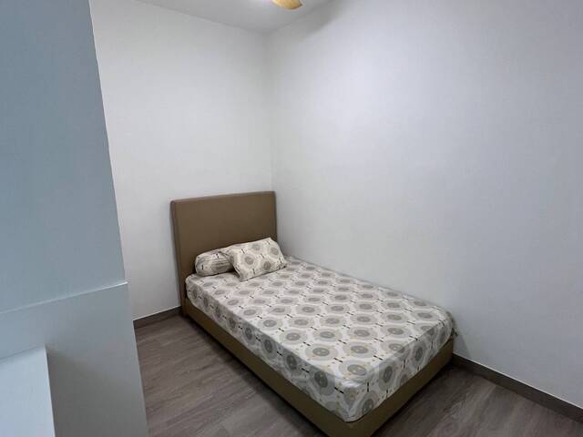 Studio/ ensuite bathroom @Caldecott/Braddell area.