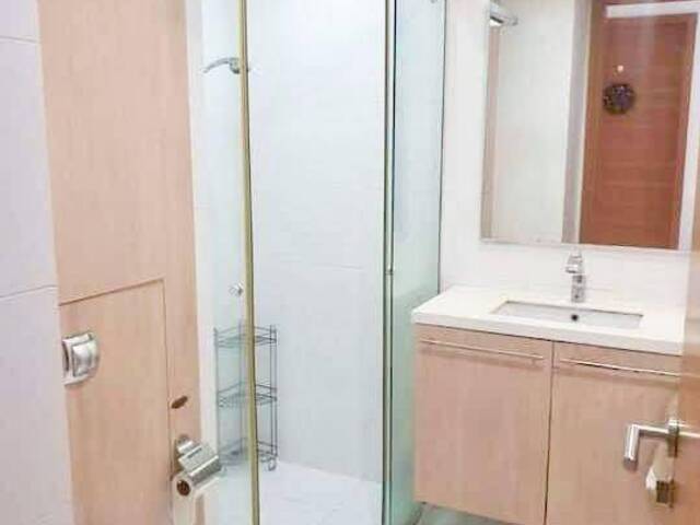 Spacious Queen Room - Marina Bay Sands - Wonderful Amenities