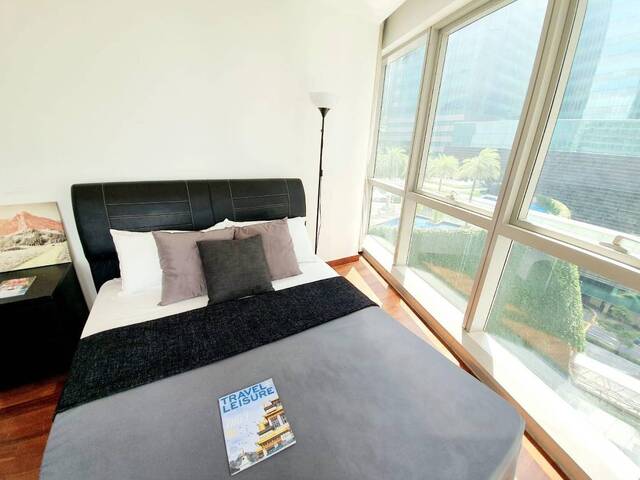 Spacious Queen Room - Marina Bay Sands - Wonderful Amenities