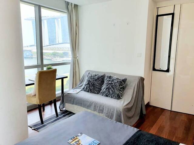 Spacious Queen Room - Marina Bay Sands - Wonderful Amenities