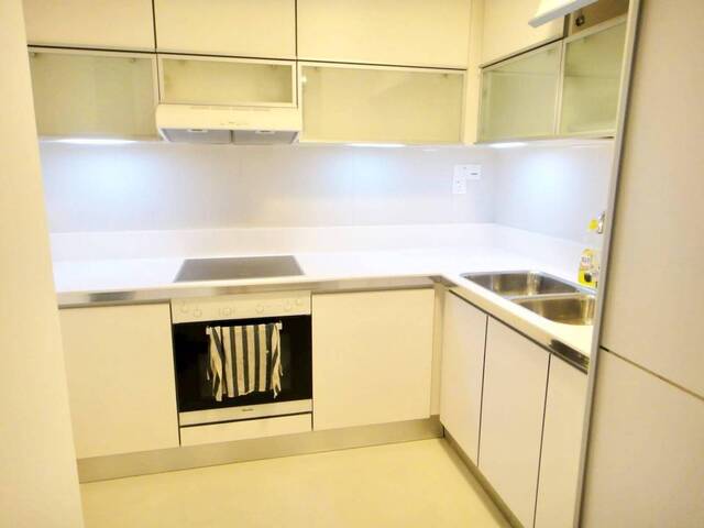 Spacious Queen Room - Marina Bay Sands - Wonderful Amenities