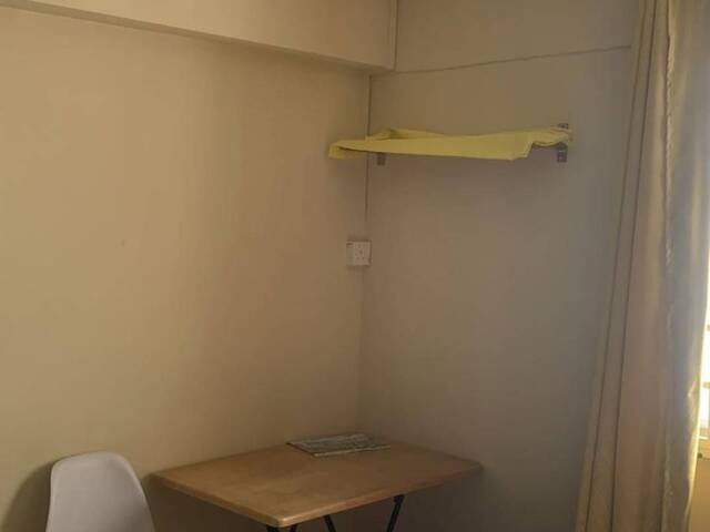 common room for singles or 2pax share max