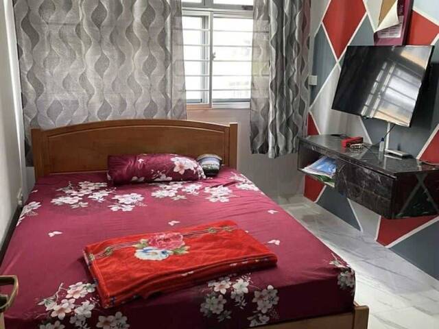 Common room at 619b tampines street 61 for rent! Aircon wifi!