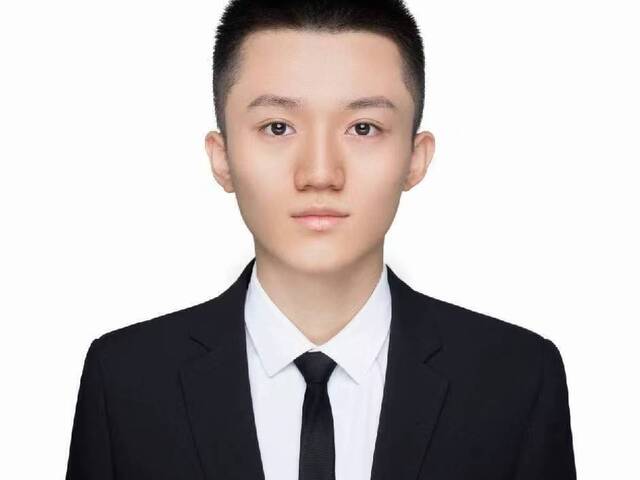 Zhang Yaqiao is looking for a room in Clementi