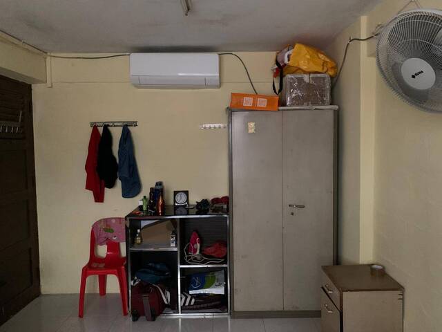 Common room for rent immediately