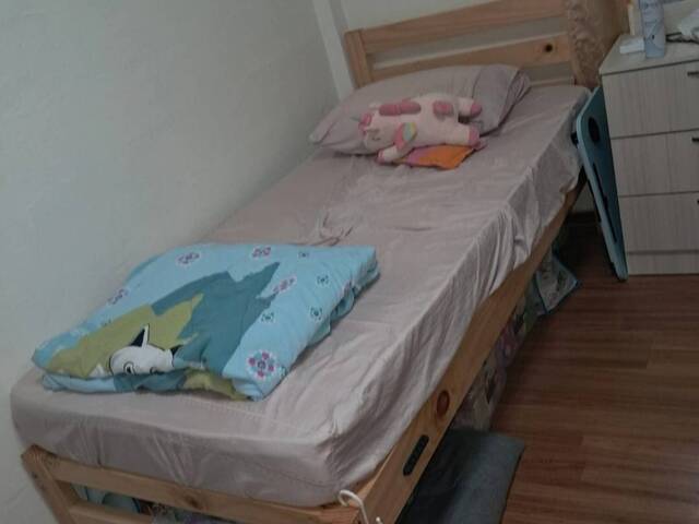 Share Room @ 239 Bukit Batok East