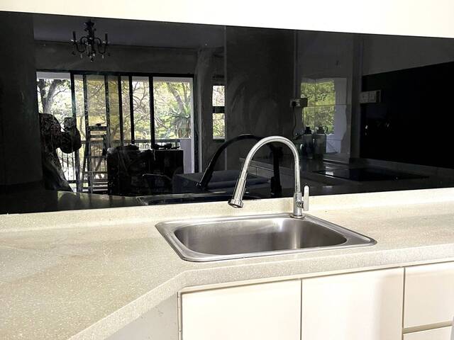 Studio &Common Room for rent next to Siglap MRT/Beac