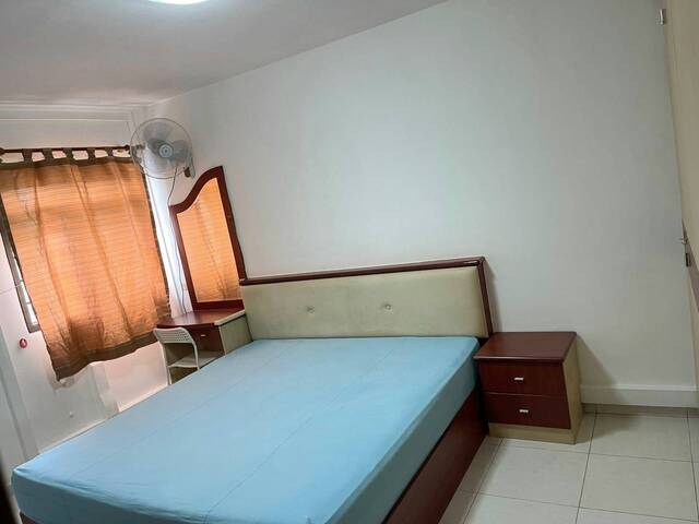 Master room for rent
