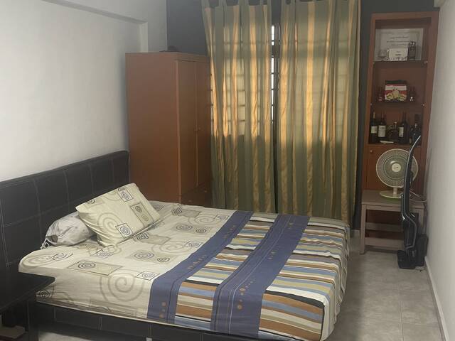 Blk 589D Sembawang Common room for Rent