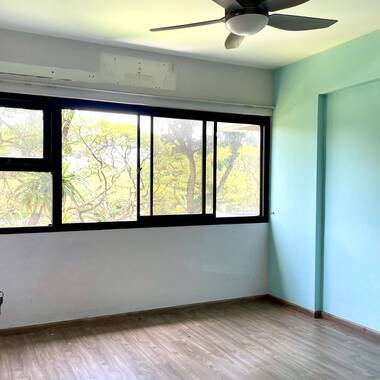 Room for rent next to MRT,spacious,bright,beach,privacy