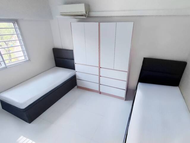 Big Room Near AMK Hub & MRT / Mayflower MRT