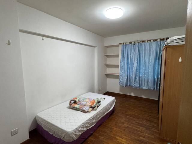 Common Room @ Punggol Dr BLK 642B! AC & wifi!