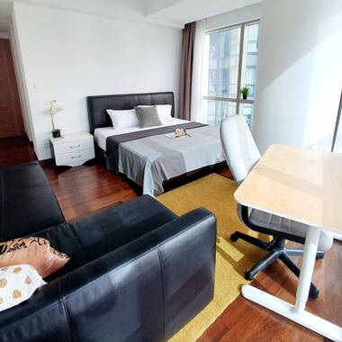 Big Master Bedroom , Working professionals Place ,CBD Downtown MRT