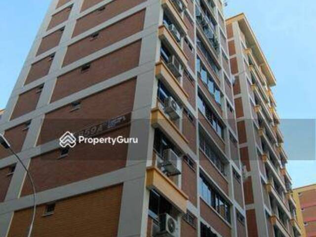 Common Room for rent at Blk 859A Tampines Avenue 5.Near to Tampines MRT! NO AGENT FEE