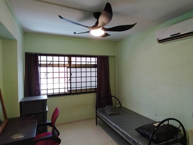Near yewtee MRT room rental