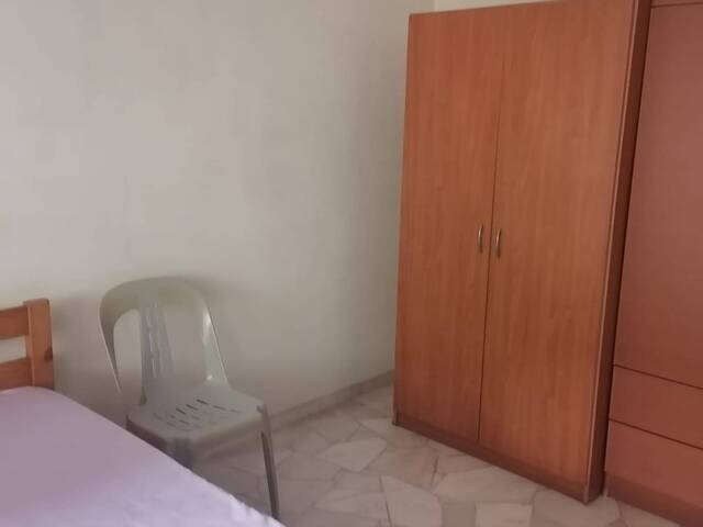 Common room at 354 woodlands avenue 1 for rent! Aircon wifi!