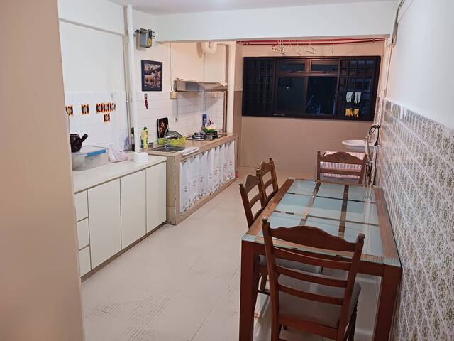 4 room flat at Blk 17 Marine Terrace