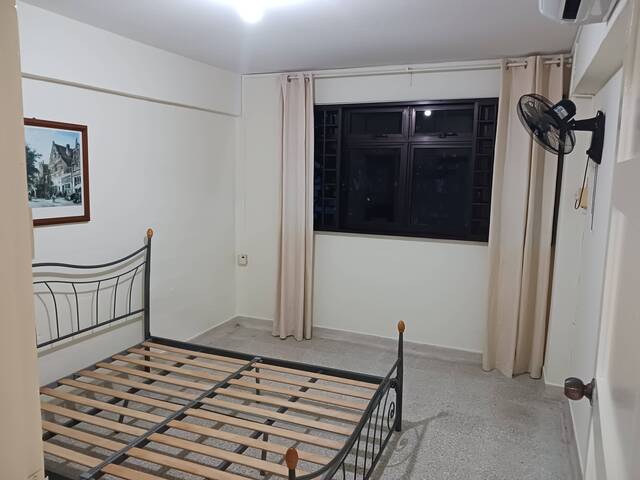 4 room flat at Blk 17 Marine Terrace