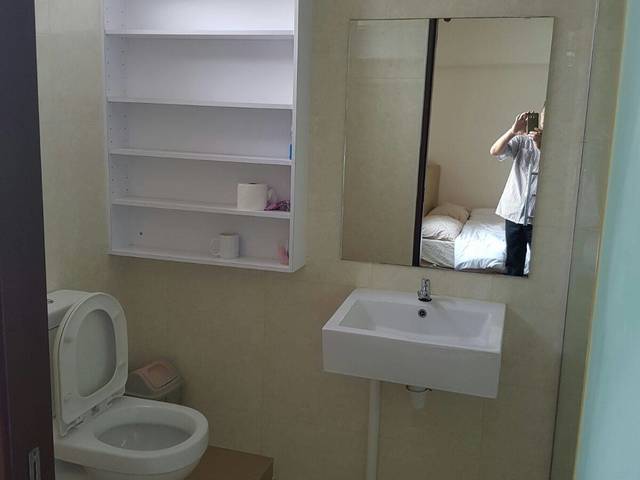 master room @ 101 kitchener rd (jalan besar plaza) farrer pk MRT) $1700