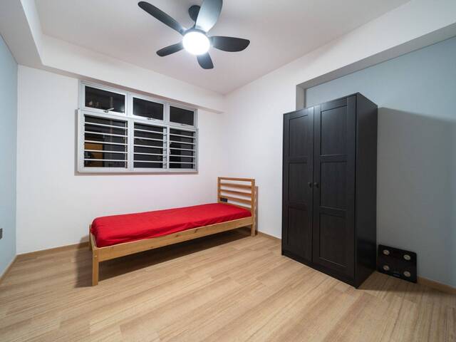 Room for Rent @ Taman Jurong