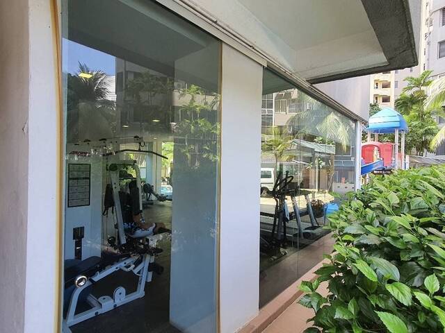 Privacy Room with attached bathroom, no owner at Elizabeth Tower, GYM, Swimming Pool, Near few Mrt