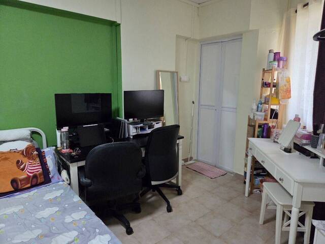 Master room rental - 137 Potong Pasir Avenue 3
