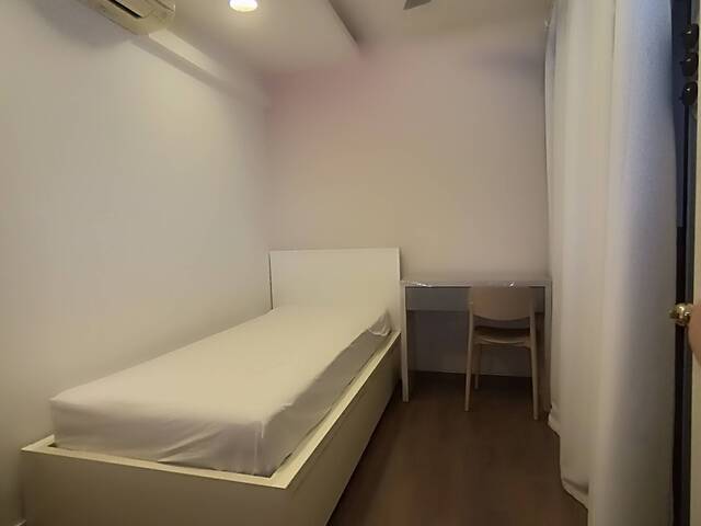 Clementi Central renovated common room @ Blk 449