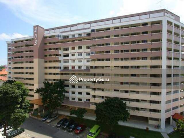 Master room for Rent at Blk 203 Serangoon Central,Near to Serangoon MRT! NO AGENT FEE