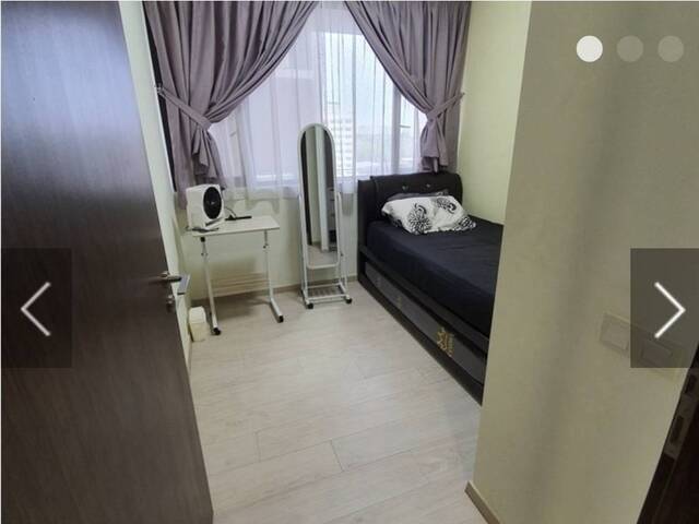 Privacy Room with attached bathroom, GYM, Swimming Pool, Near Mrt and Shopping Mall