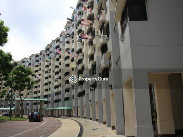 Common room for Rent at blk Blk 157 Lorong 1 Toa Payoh. (Female Only) NO AGENT FEE
