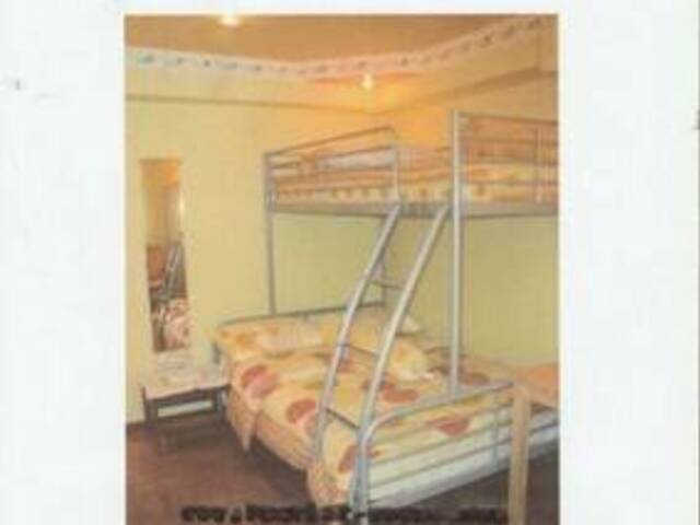 ROOM BESIDE TIONG BAHRU MRT FOR RENT