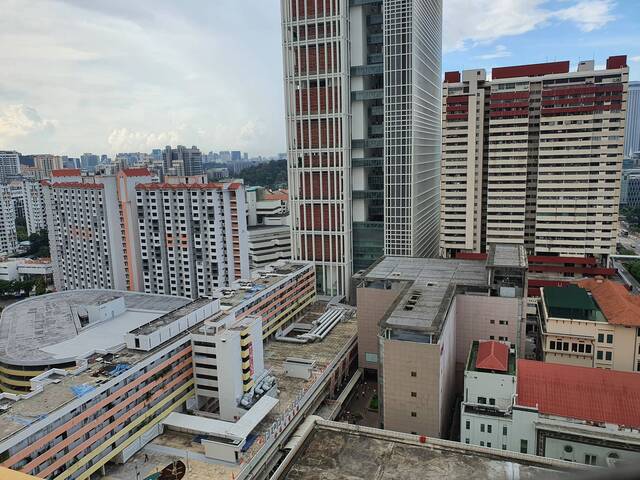 Privacy, no owner, above Shopping Mall, 2mins Walk to Chinatown Mrt