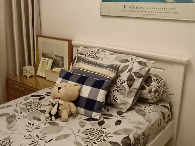 Nice quiet Sengkang condo common room for rent