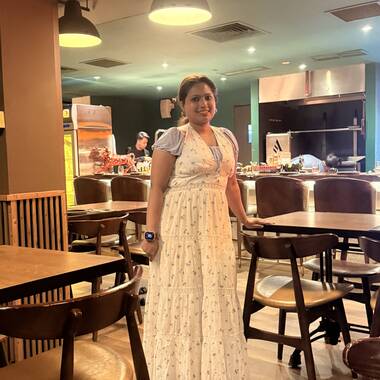 Janna is looking for a room in Balestier