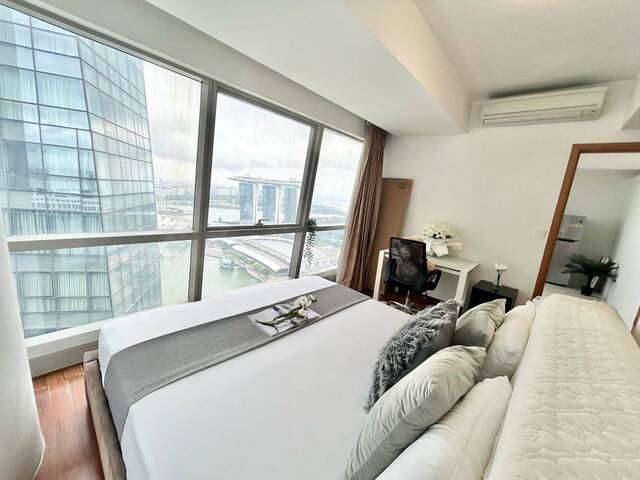 The Sail Condo FULL FURNISH STUDIO , Overlooking Marina bay Sands.!!