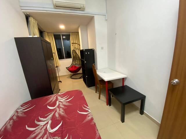 Room For Rent - SUMMER GREEN #11-02 RM5