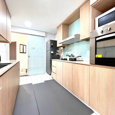 Walking distance to 2 MRT and Malls at River Valley