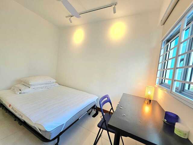 Common room furnished for rent