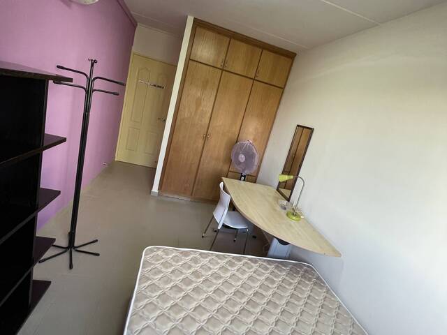 Clean & spacious room near to Pasir Ris MRT