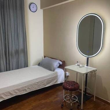 Nice condo single common room