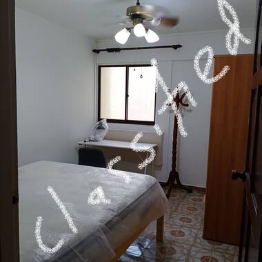 Genuine Central, nice clean and cosy Master bedroom near all amenities (mrt,mkt..) No agent Fees.