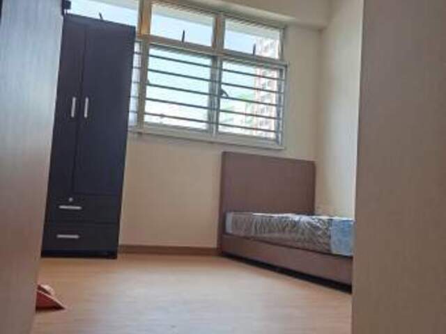 Common room at 189a marsiling road for rent! Aircon wifi!