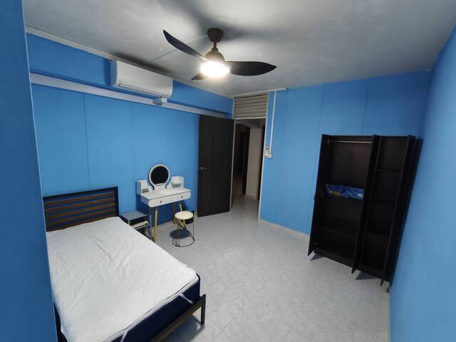 Circuit Road, Room for rent