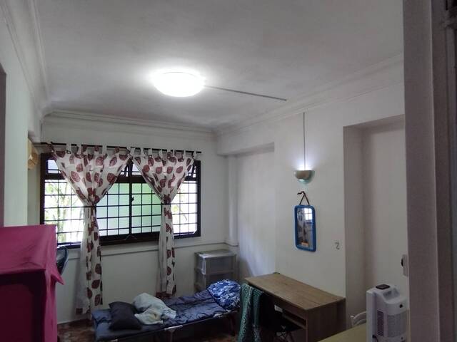 TAMPINES ST 34 - ROOM FOR RENT